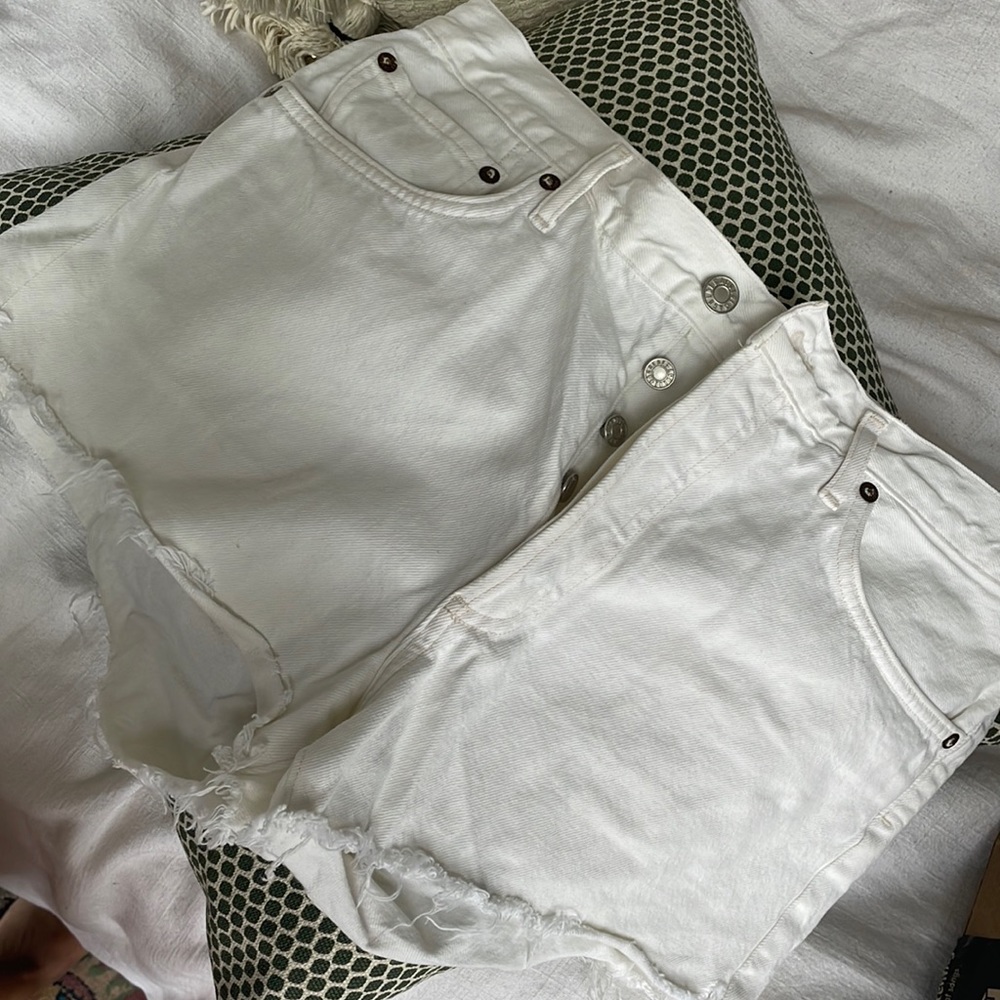 AGOLDE Parker Short in White